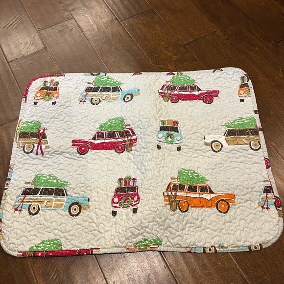 Havemeyer cottage red truck quilted pillow shams set of two Christmas - Picture 1 of 4